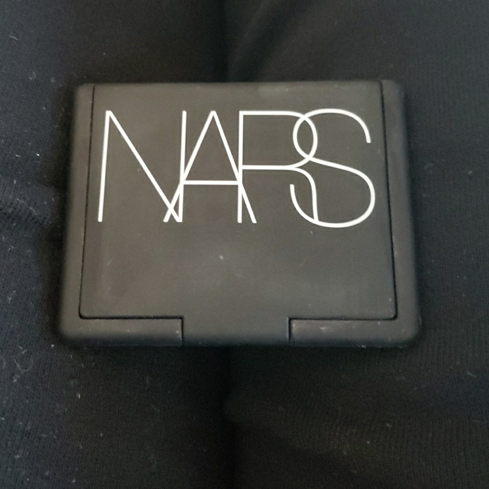 NARS albatross highlighter